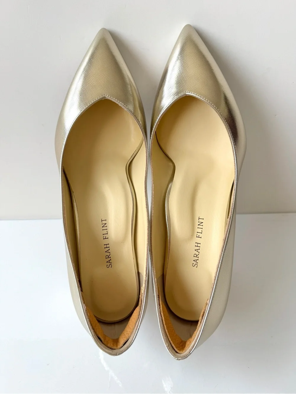 Sarah Flint The Perfect Emma Point Toe Block Heel Pumps in Gold Saffiano Size 11